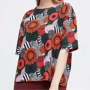 MARIMEKKO Uniqlo collab tshirt 💯 cotton iconic Finish designer 70s print size S